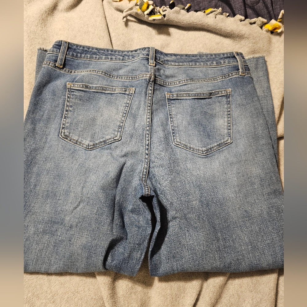 Universal Threads Plus Size Jeans - image 5